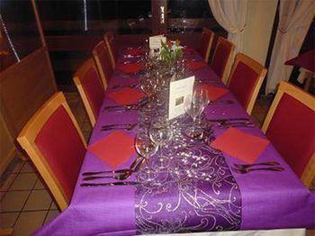 Hostellerie Des Enclos Guimiliau Buitenkant foto