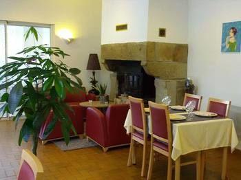 Hostellerie Des Enclos Guimiliau Buitenkant foto