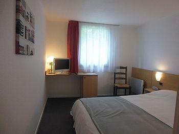 Hostellerie Des Enclos Guimiliau Buitenkant foto