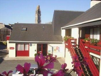 Hostellerie Des Enclos Guimiliau Buitenkant foto