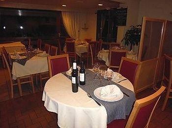 Hostellerie Des Enclos Guimiliau Buitenkant foto